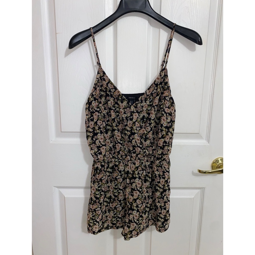 Forever 21 Short Floral Romper